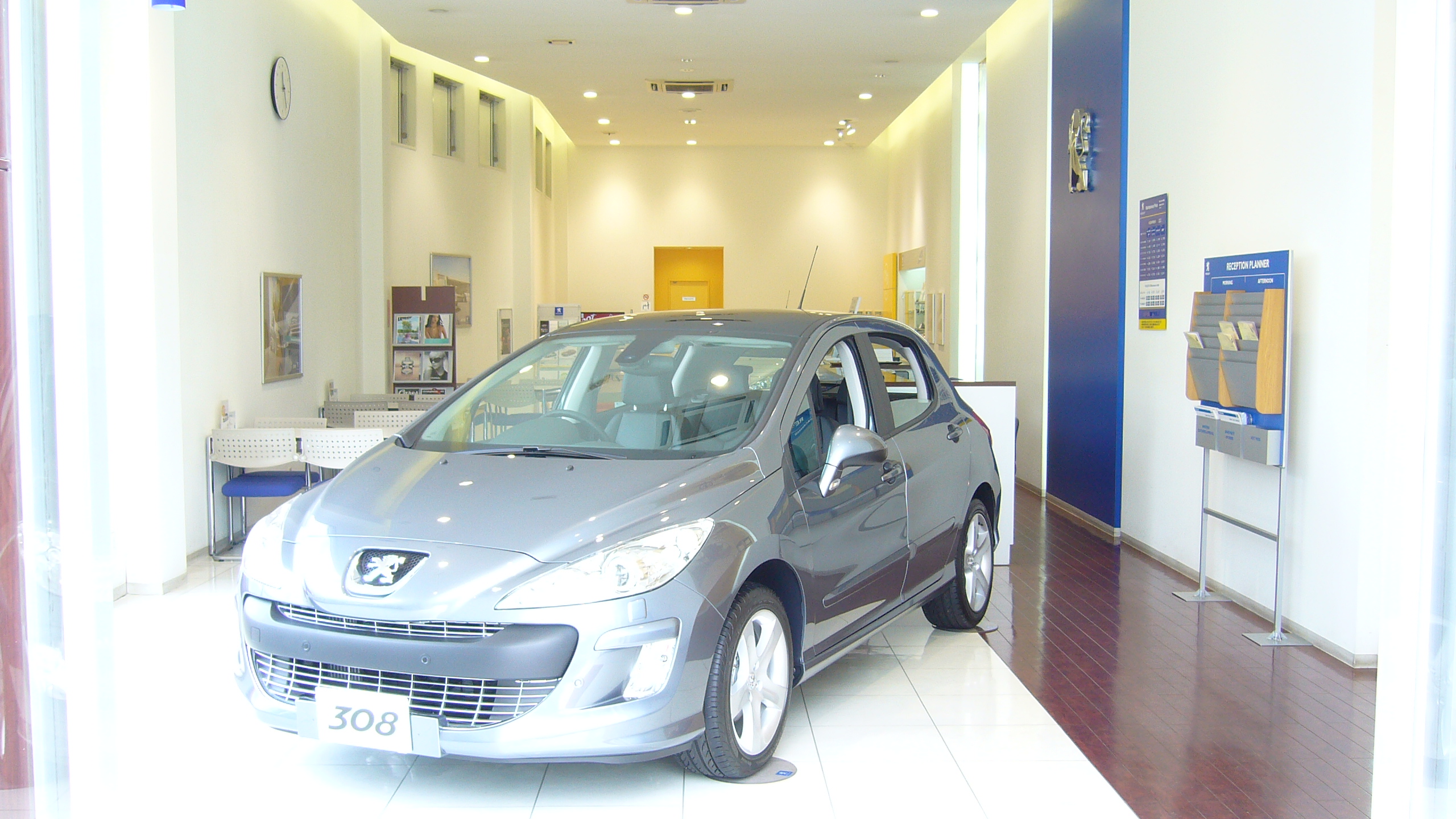 ショールーム移転、夏期休暇のお知らせ。