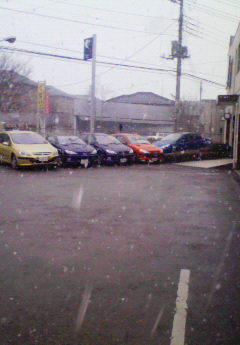 雪・・・・・・・・・！？