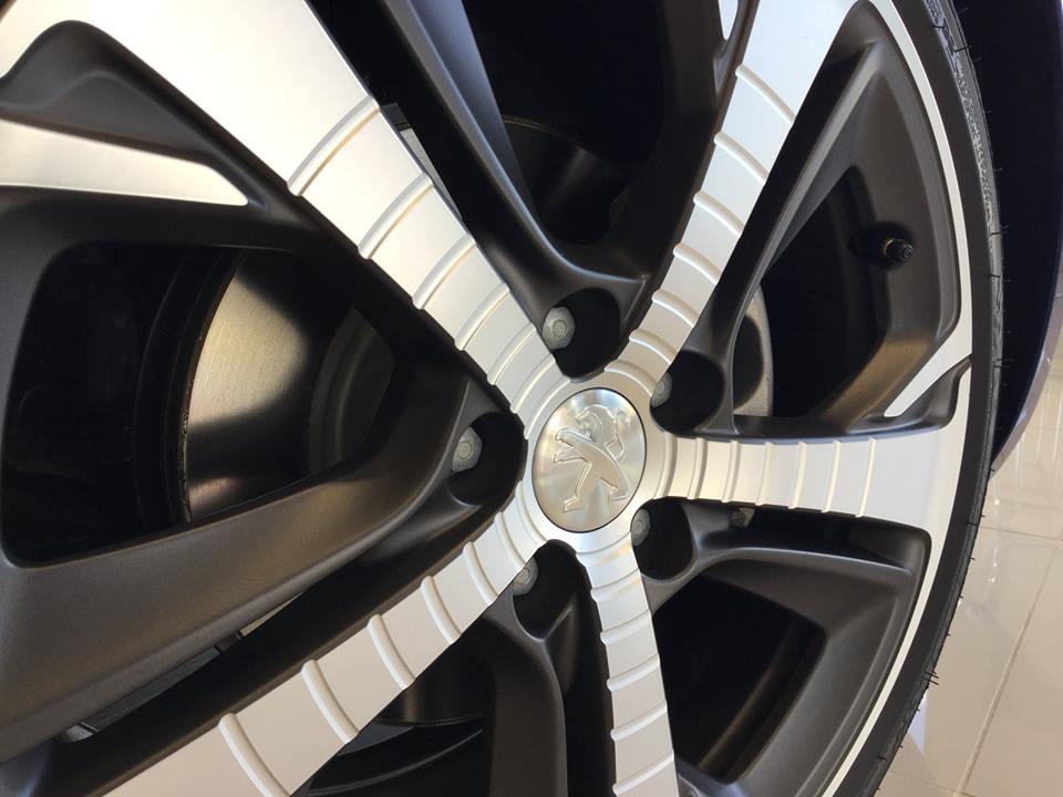 NEW PEUGEOT 308 GT Lineを展示しました。