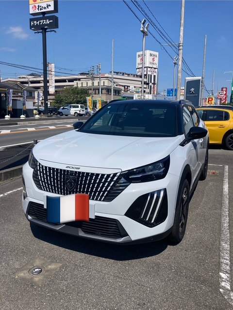 2008HYBRID試乗車お乗りになれます🚗