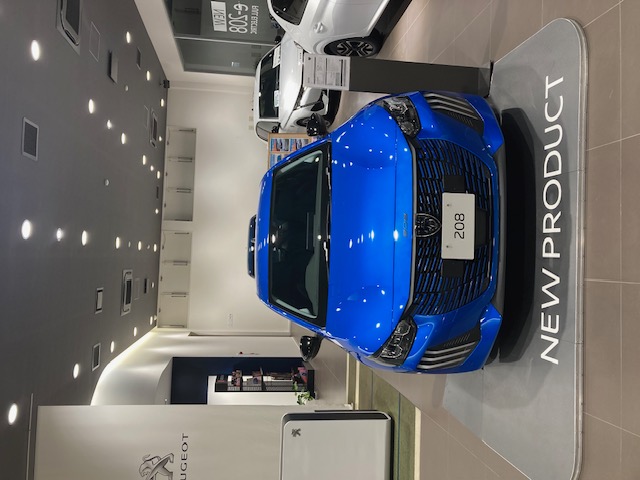208ALLURE実車ご覧いただけます。